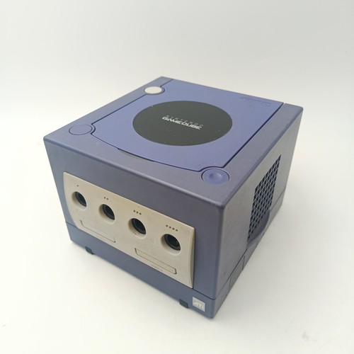 Nintendo game cube console - nintendo,