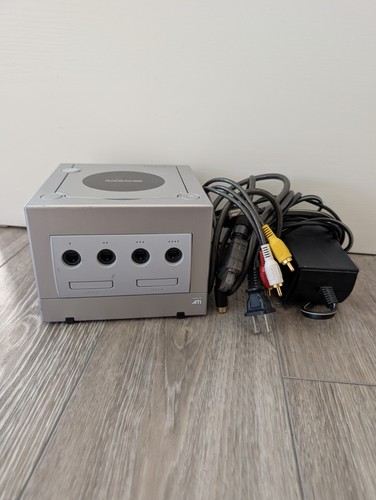 Platinum nintendo gamecube - nintendo,