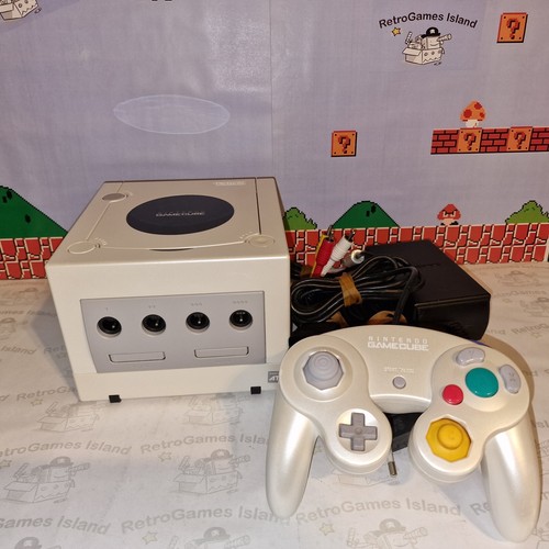Nintendo game cube - game, pearl